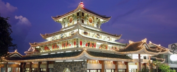 mekong-temple-night